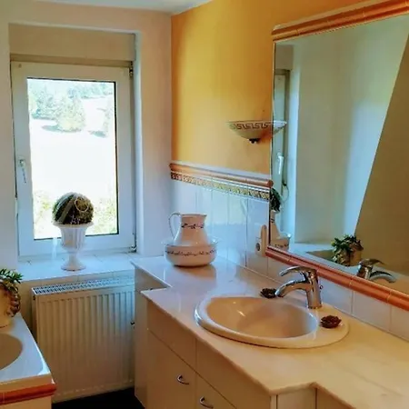 Grosses Landreihenhaus Mit Panoramablick Holiday home